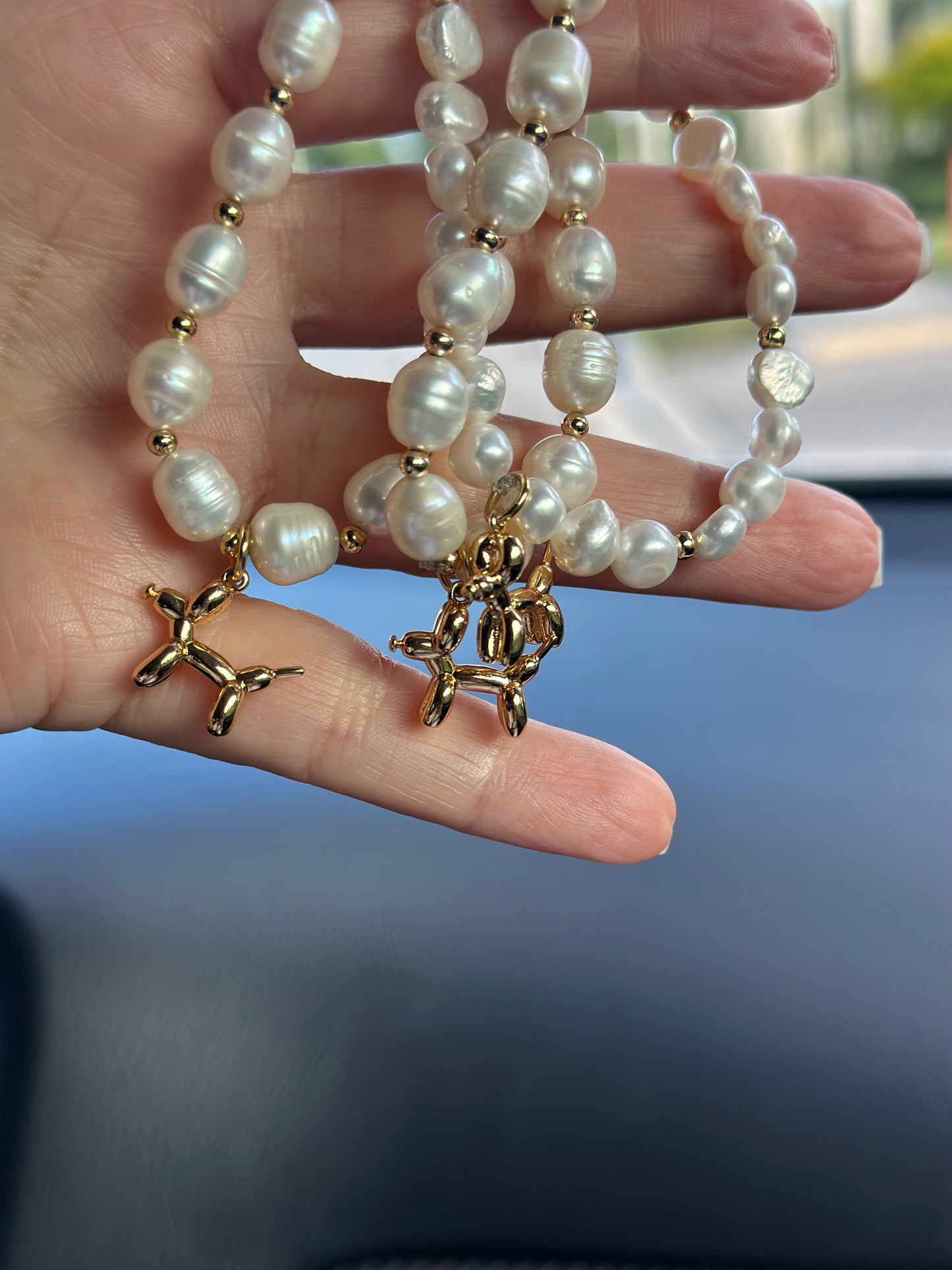A- Pulseras de Perlas naturales y dije Canino ๐พ๐ถ