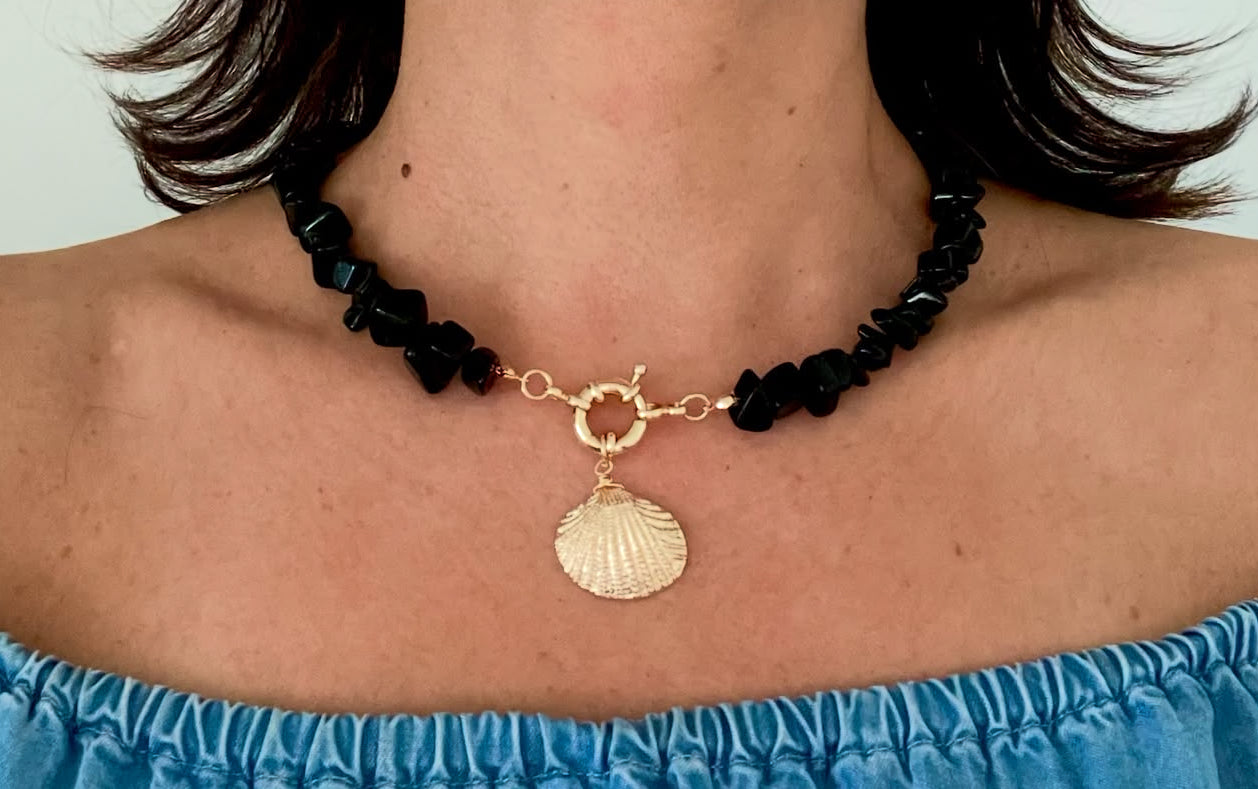 X- Collar negro en Onix