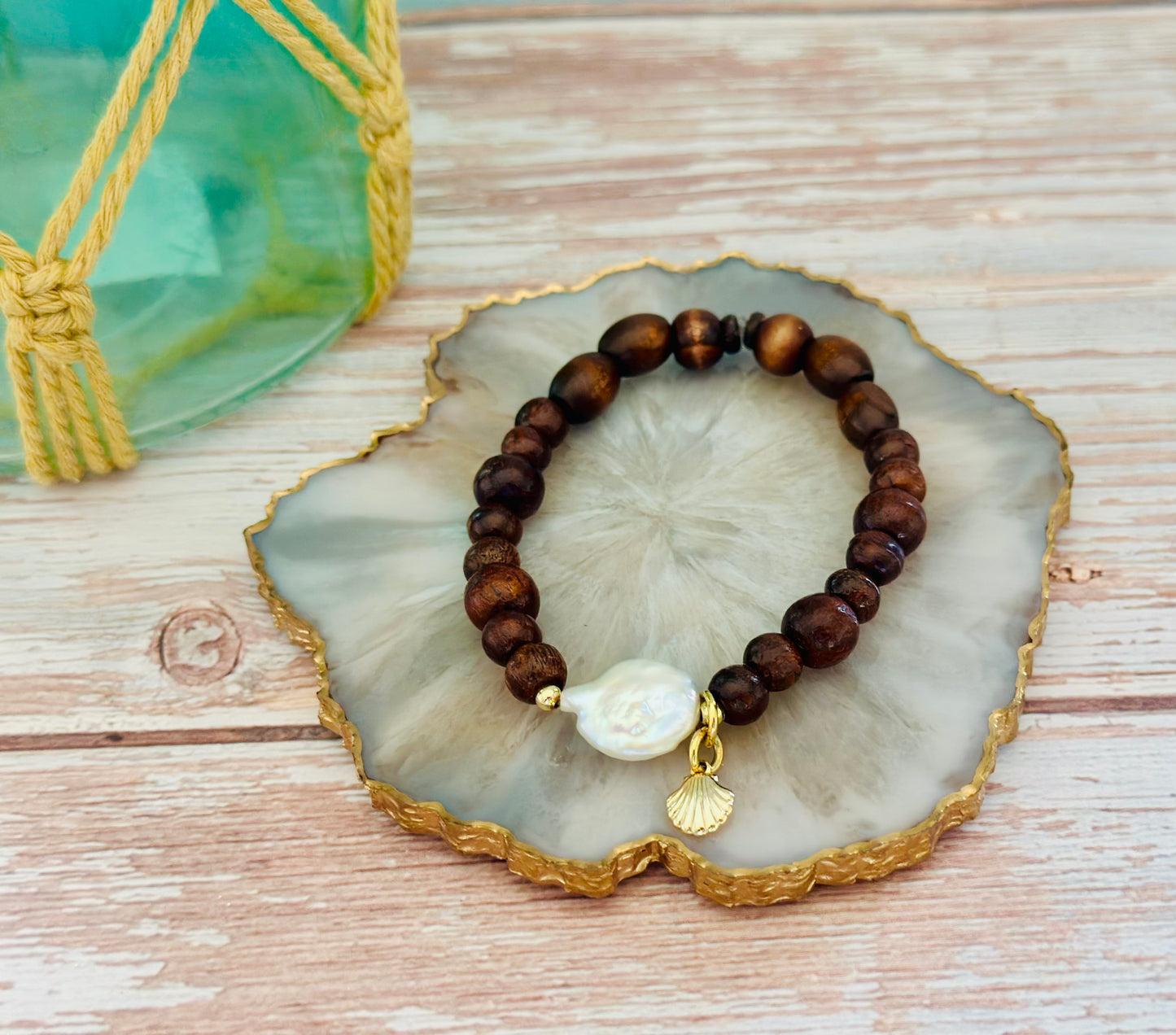 Pulseras de madera con Perla natural/Dije de Concha