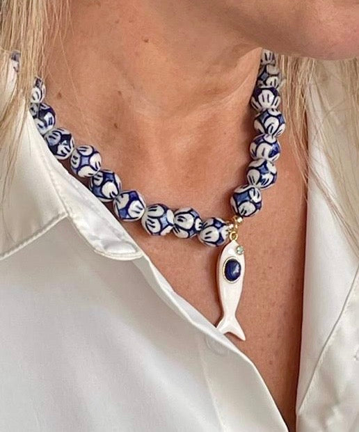 A Collar en cerámica africana con dije de Pez o sin dije