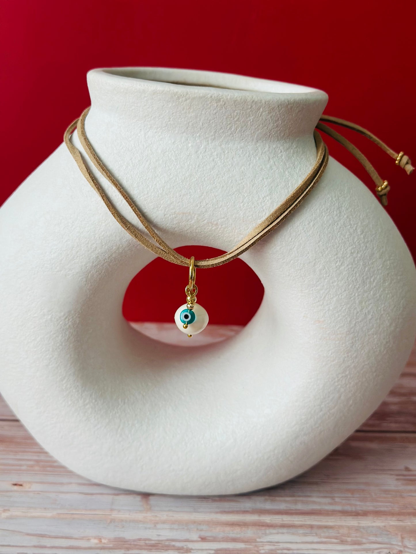 Collares de Cuero / Cream