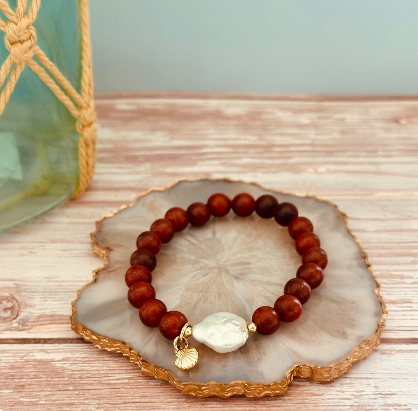 Pulseras de madera con Perla natural/Dije de Concha
