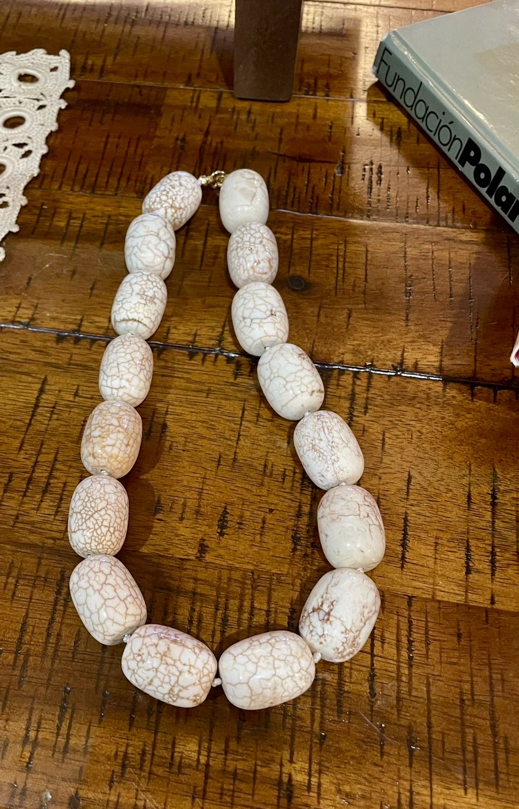 A Collar de Piedras naturales