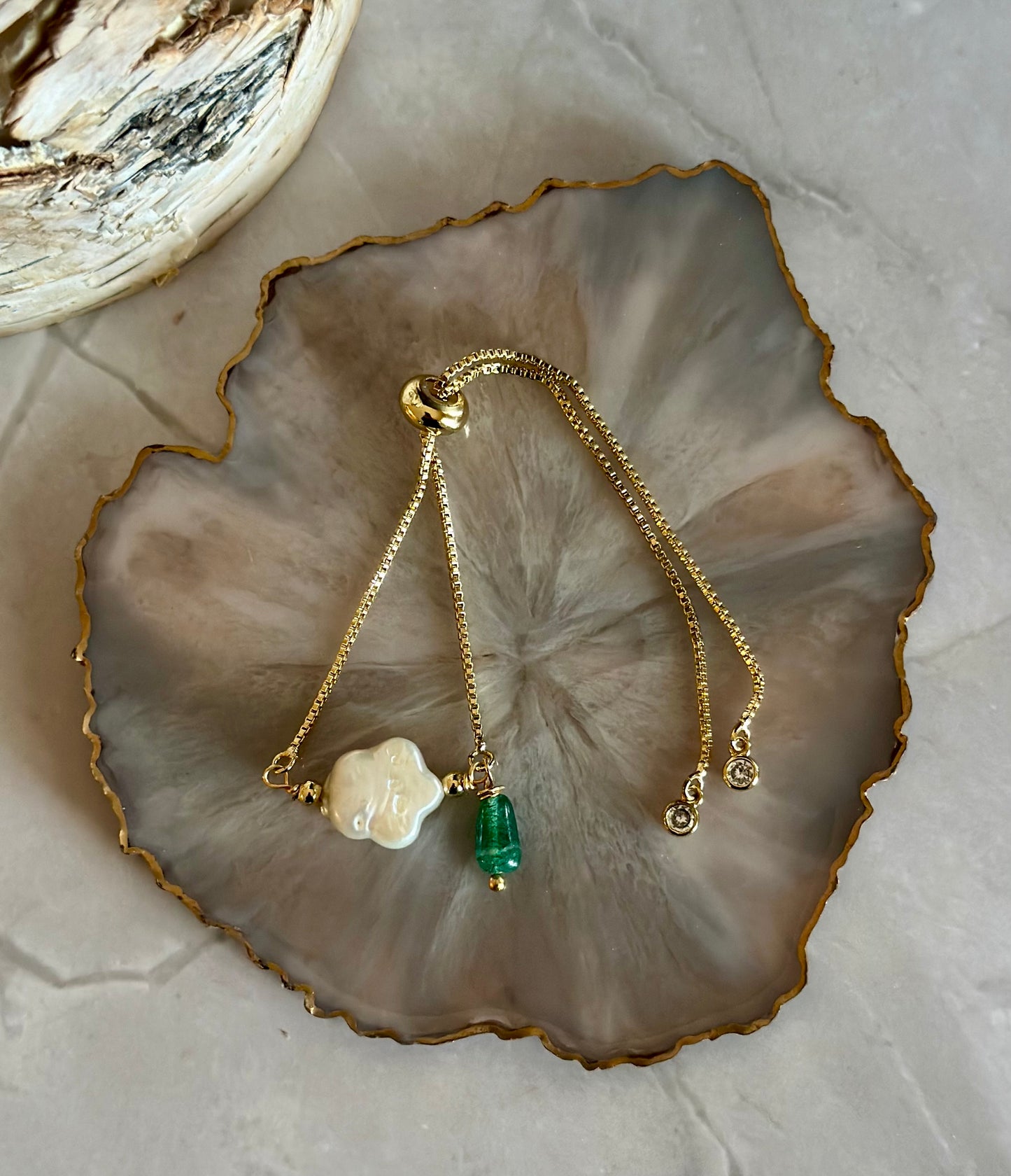 Pulseras en cadena con dijes de Perlas naturales