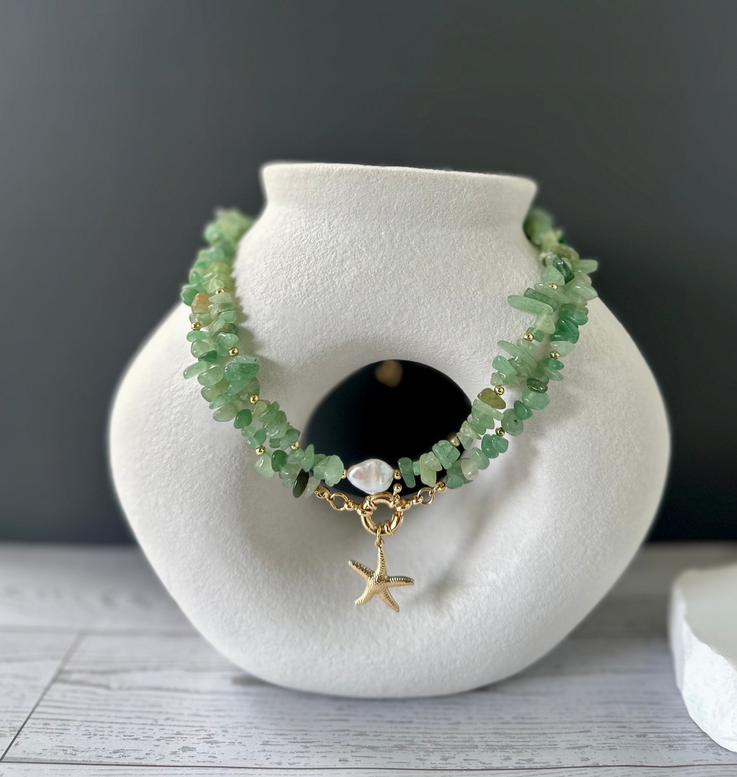 A- Collar en Piedras Jade