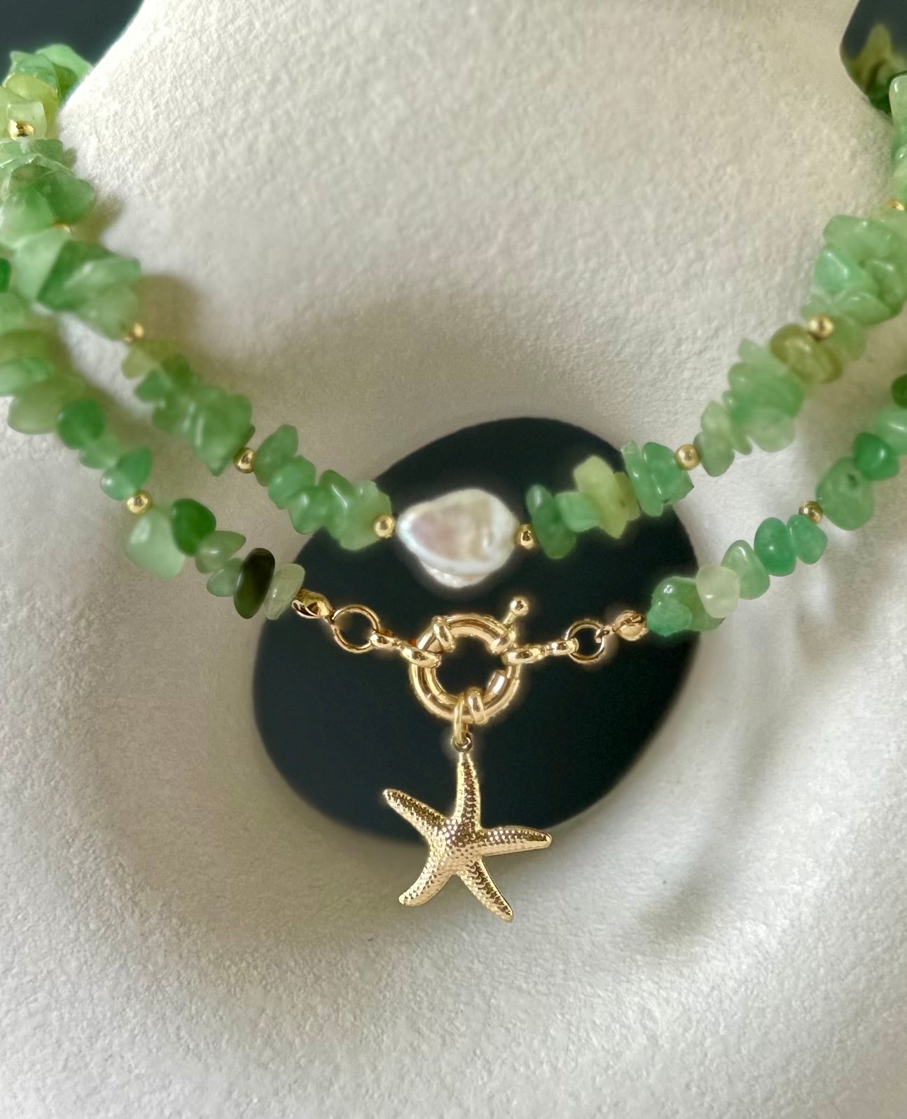A- Collar en Piedras Jade