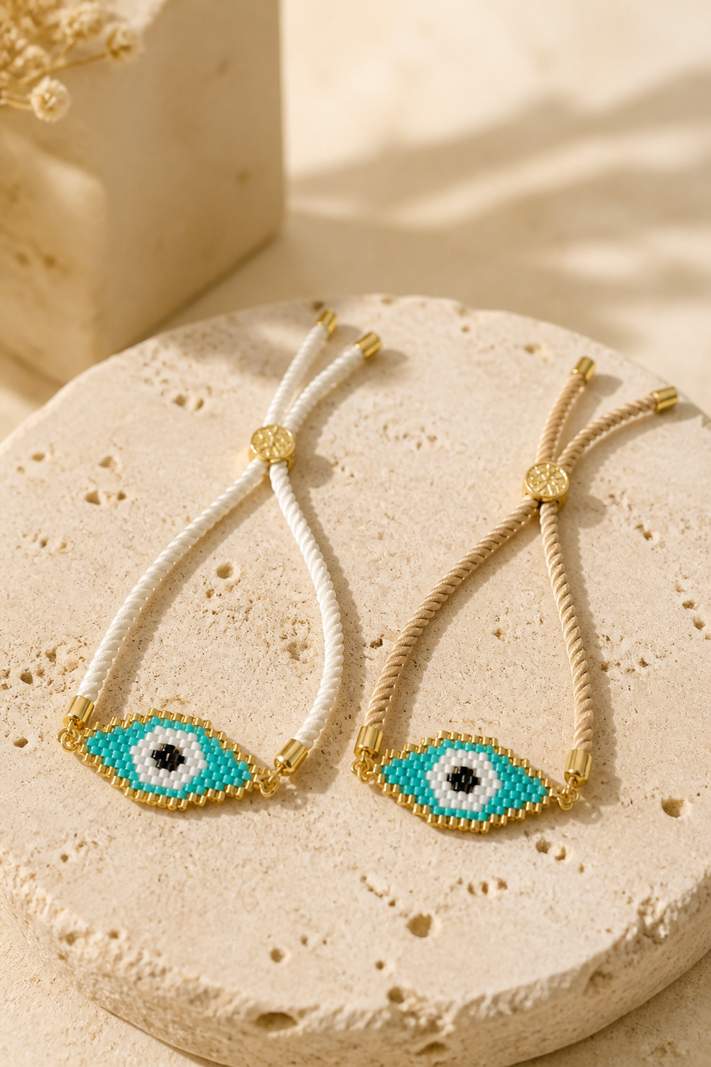 A Pulseras en cordón con dije en Miyuki
