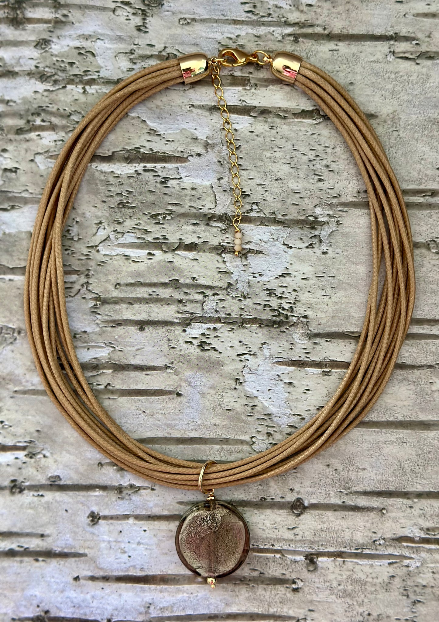 A- Collar hilos nude y murano