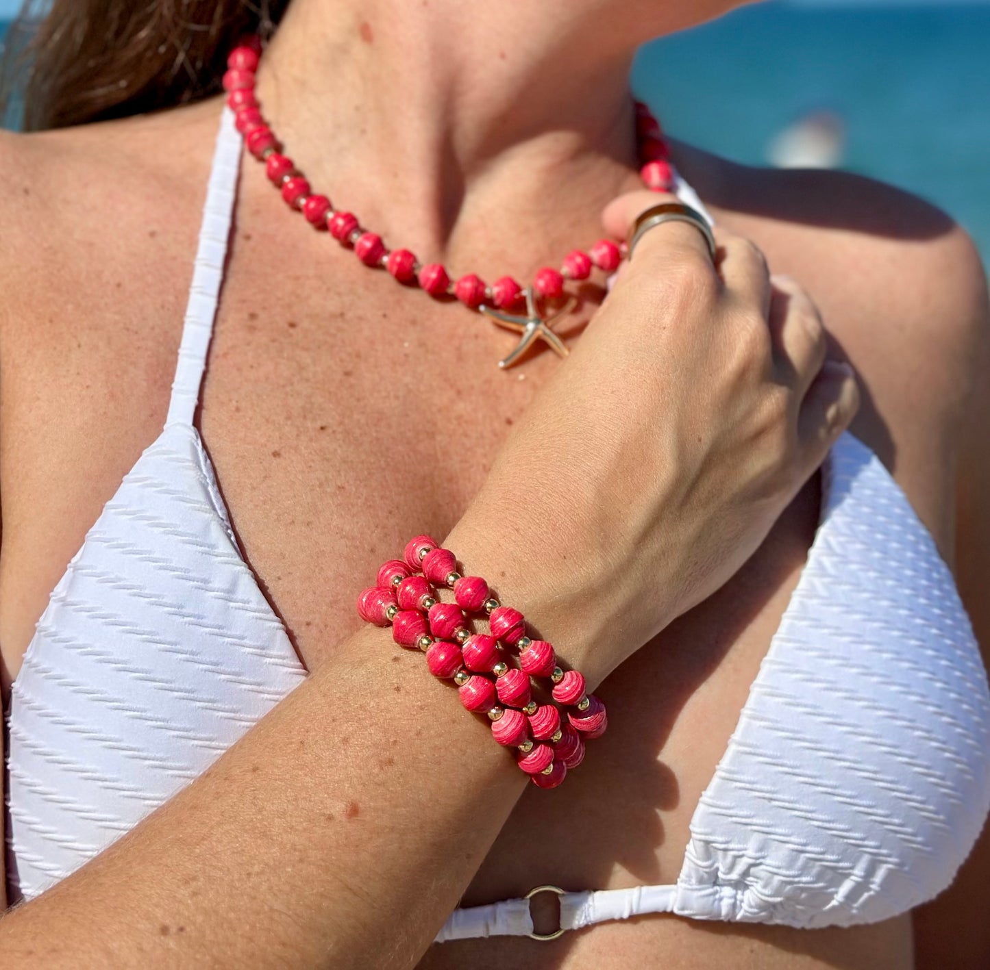 A Collar y Pulseras de Filigrana color Coral