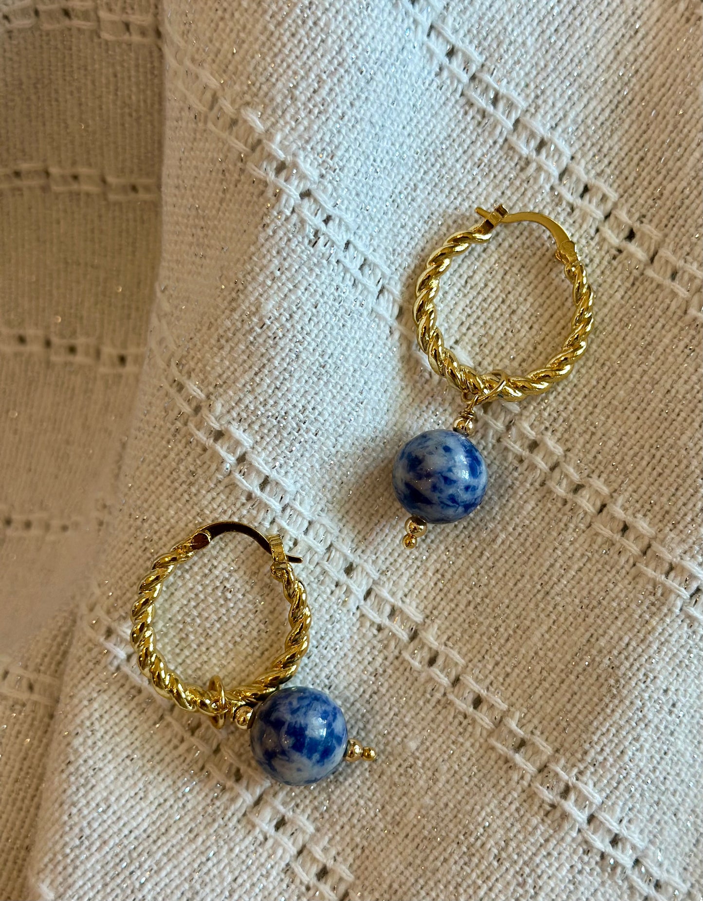 E- Aretes lapislázuli
