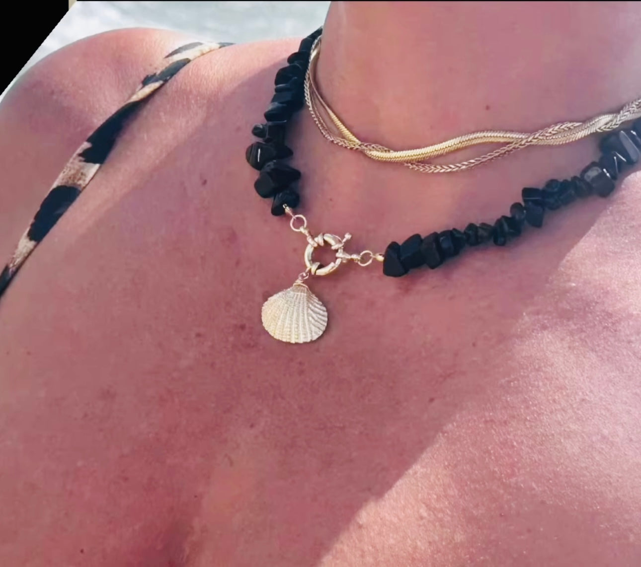X- Collar negro en Onix