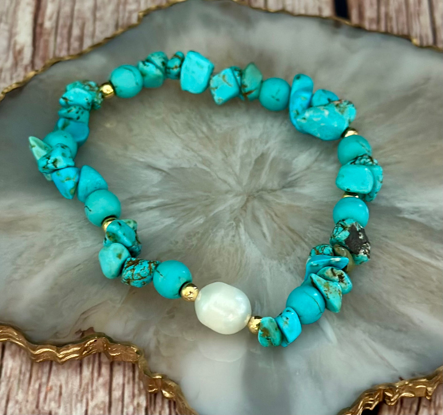 A Pulseras con Piedras Turquesa y Perla natural