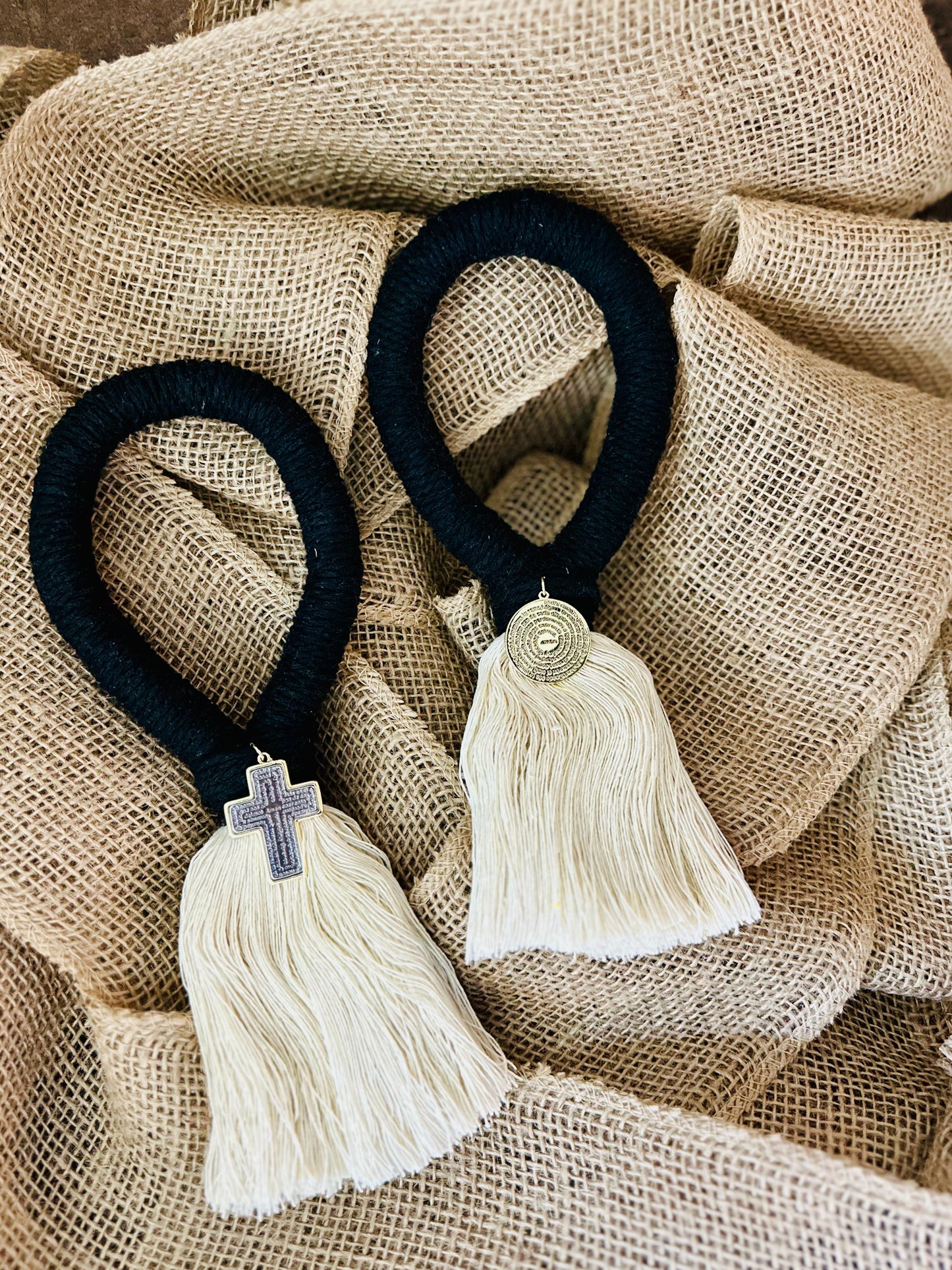 Bendición para el Hogar 🏡 negras (Cruz ó Medalla)