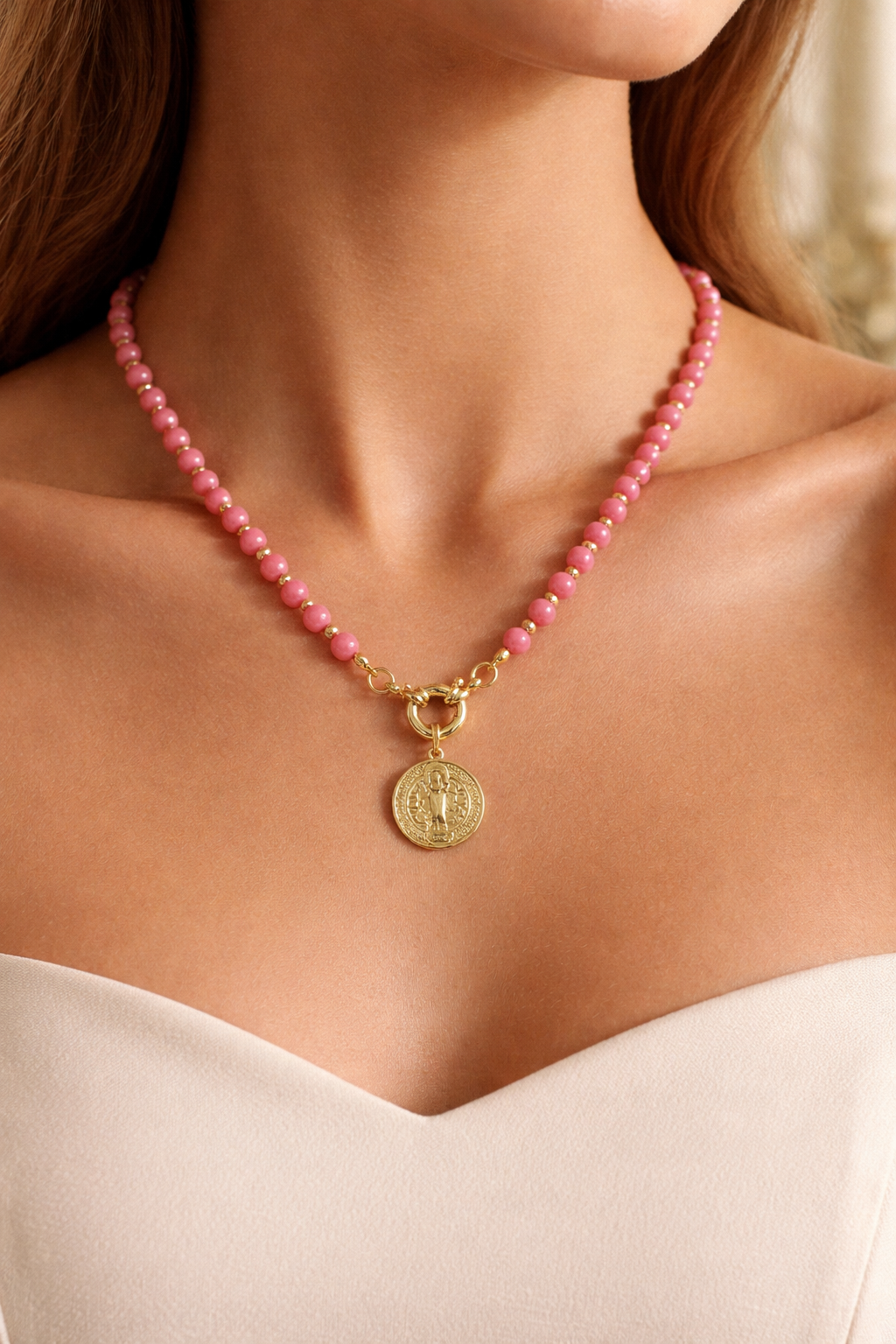 Collar con piedras Ágatas y medalla de San Benito