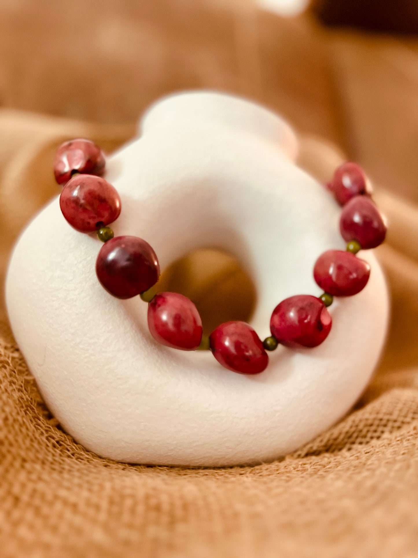 A Collar de Tagua y Ágatas