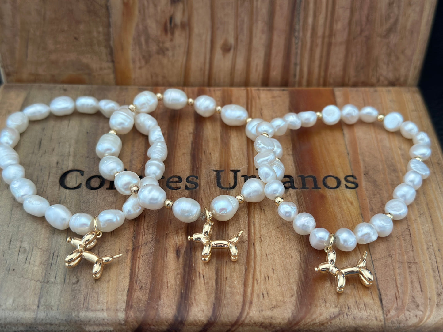 A- Pulseras de Perlas naturales y dije Canino 🐾🐶