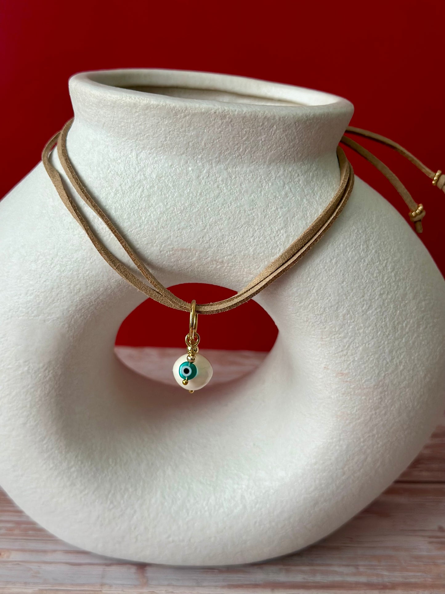 Collares de Cuero / Cream
