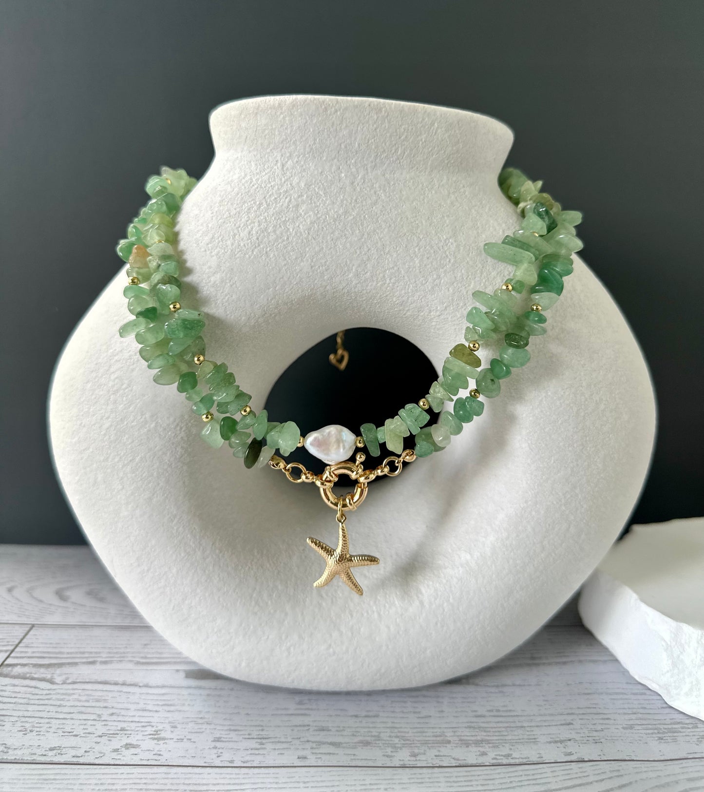 A- Collar en Piedras Jade