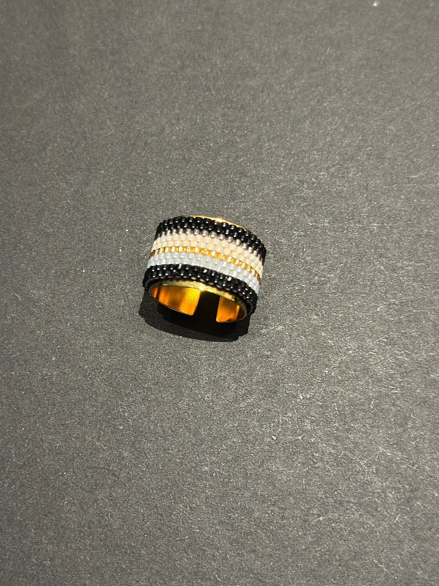 Anillo de Miyuki - Negro