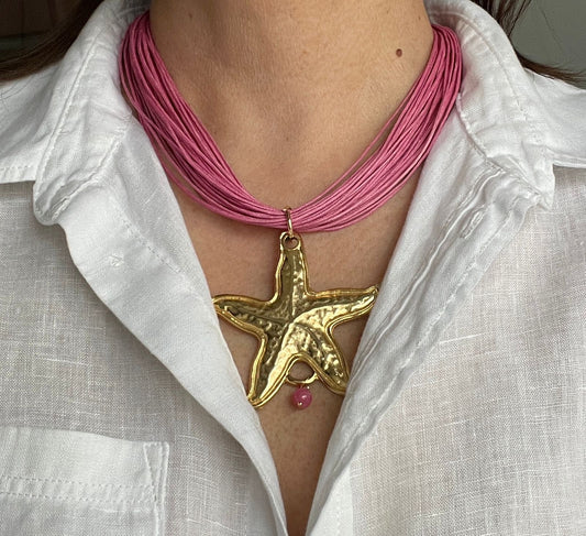 A Collar en mecatillo rosado