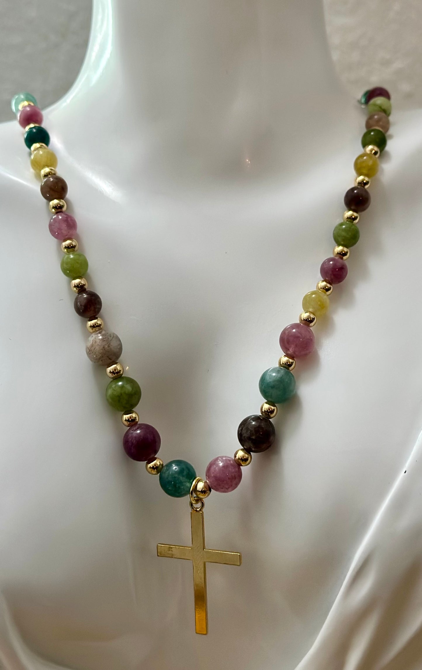 Collar elaborado en ágata de bellos colores