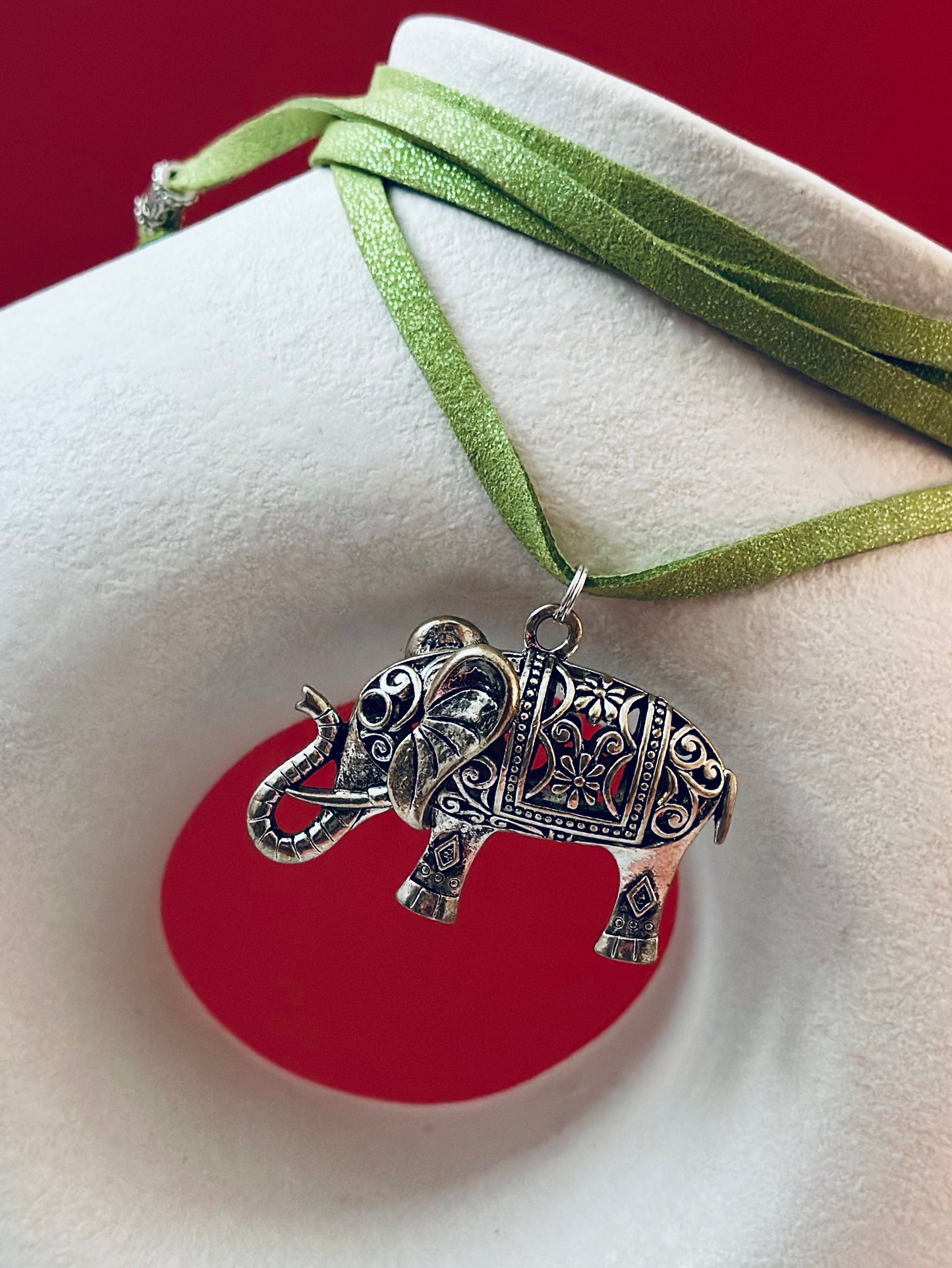 Collares de Cuero / dije Elefante 🐘