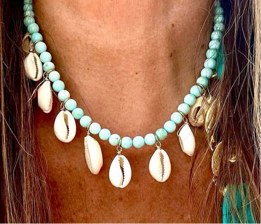 A- Collar Turquesa con Caracoles