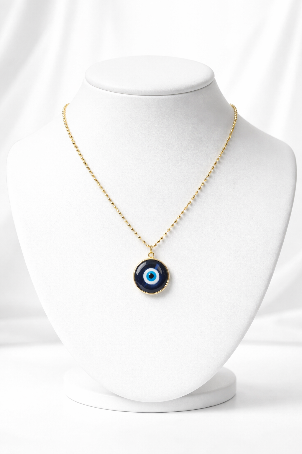 A Cadena estilo militar con baño de oro 18k y dije de Ojo Turco 🧿 (Murano)