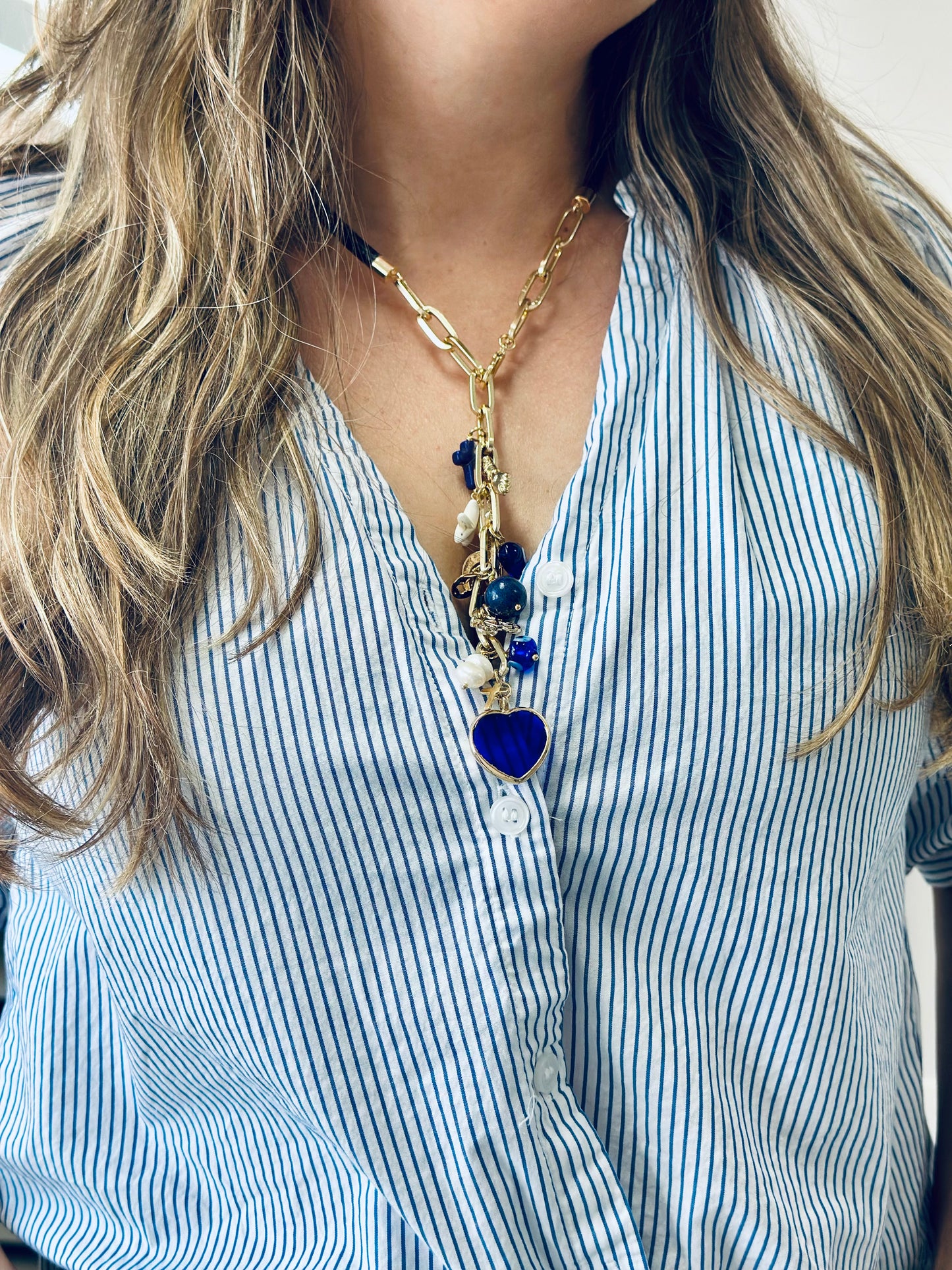 A Collar de Cuero y Cadena / Dije Corazón Azul 💙