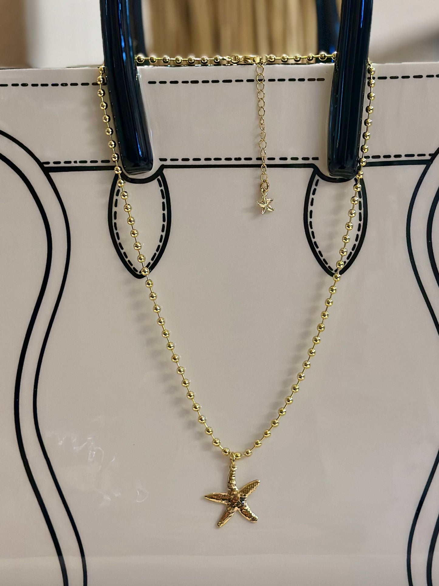 A Cadenas estilo militar con baño de oro 18k