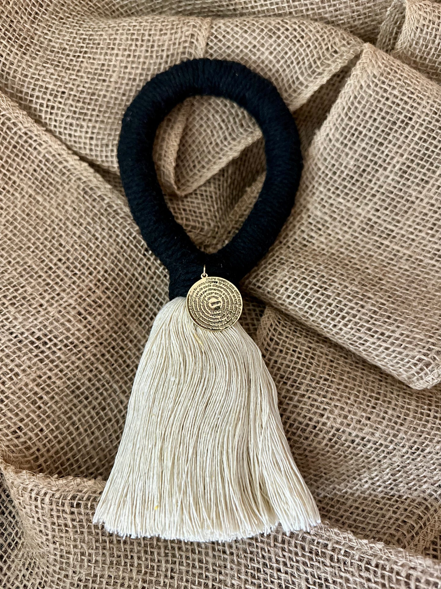 Bendición para el Hogar 🏡 negras (Cruz ó Medalla)