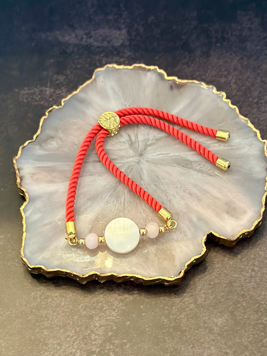 Pulseras en cordón/coral con perlas naturales y concha