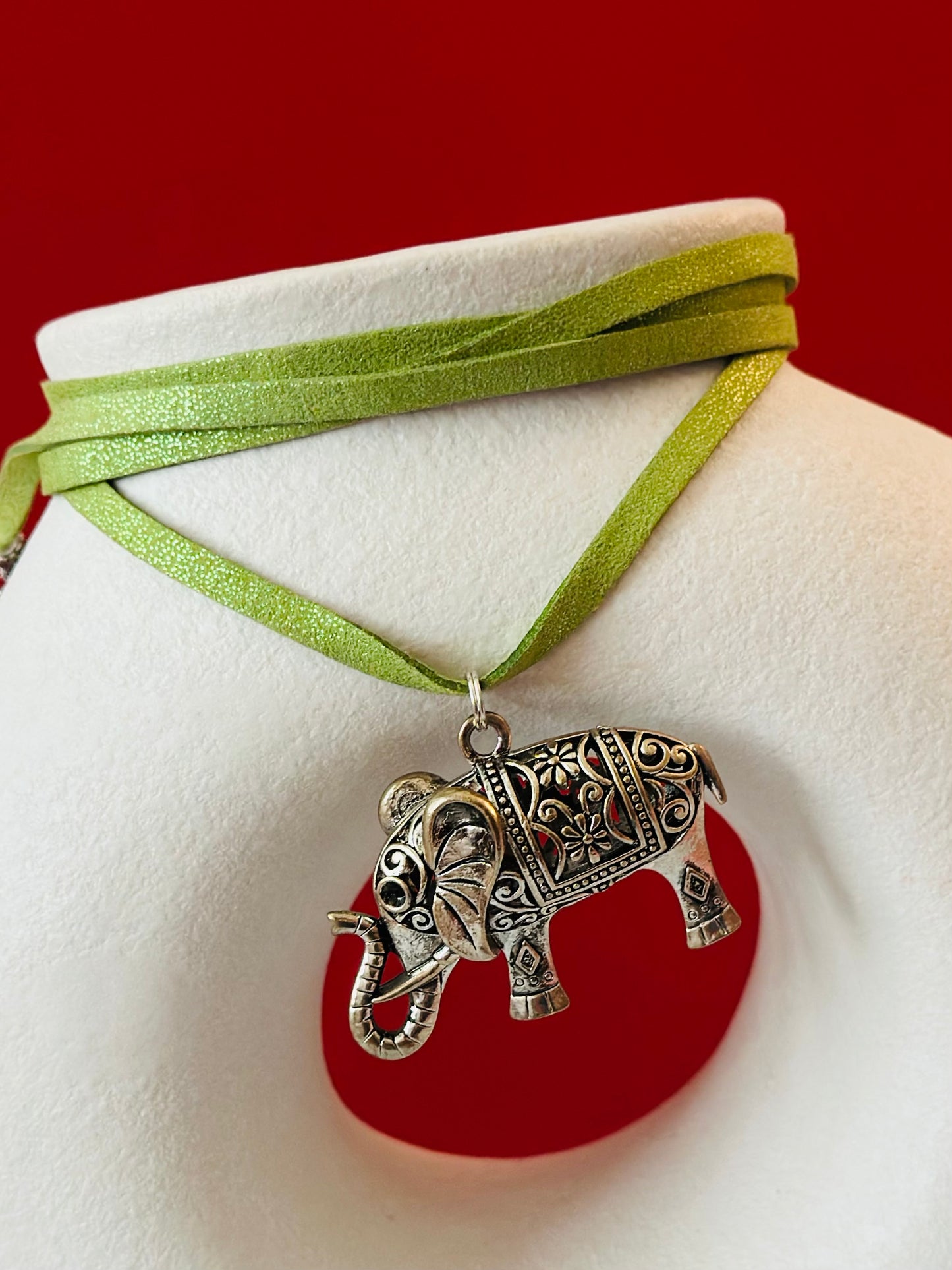 Collares de Cuero / dije Elefante 🐘
