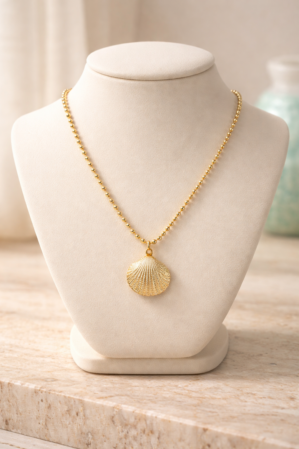 A Cadenas estilo militar con baño de oro 18k