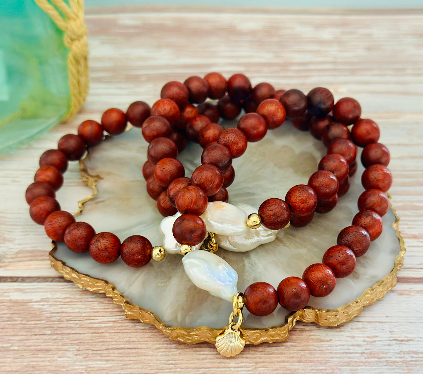 Pulseras de madera con Perla natural/Dije de Concha