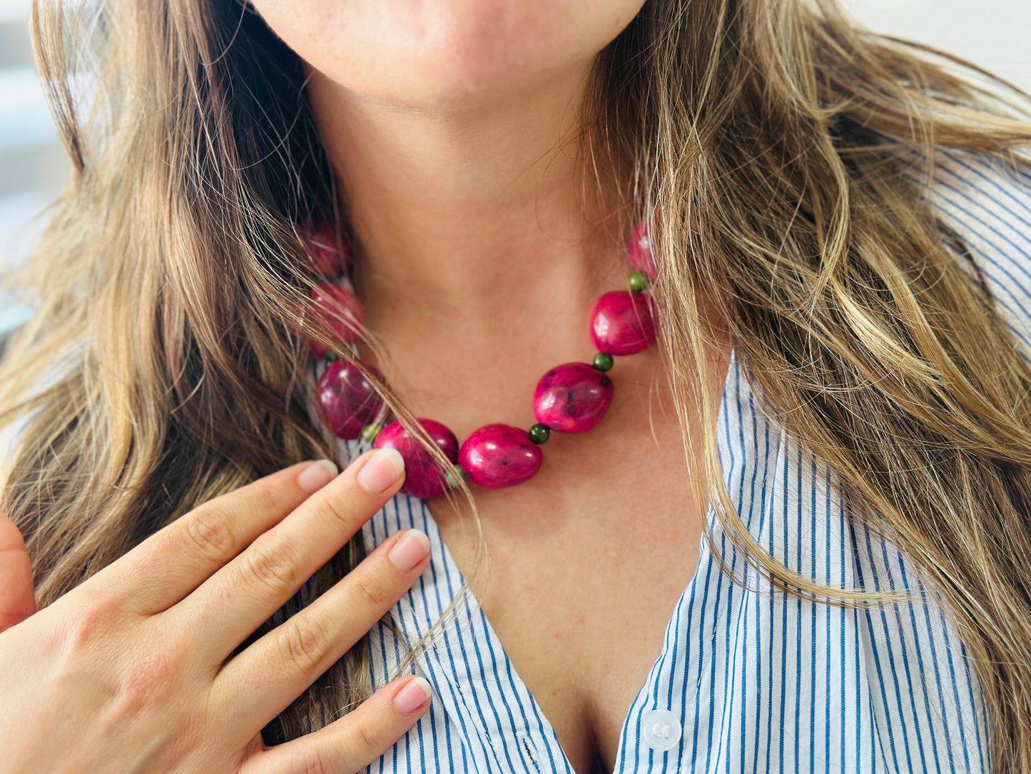 A Collar de Tagua y Ágatas