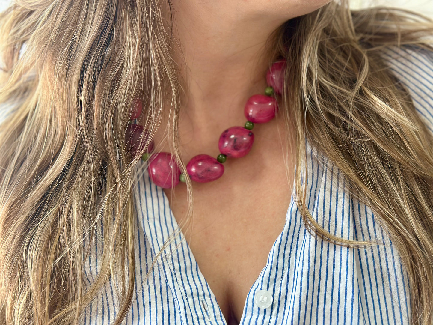 A Collar de Tagua y Ágatas