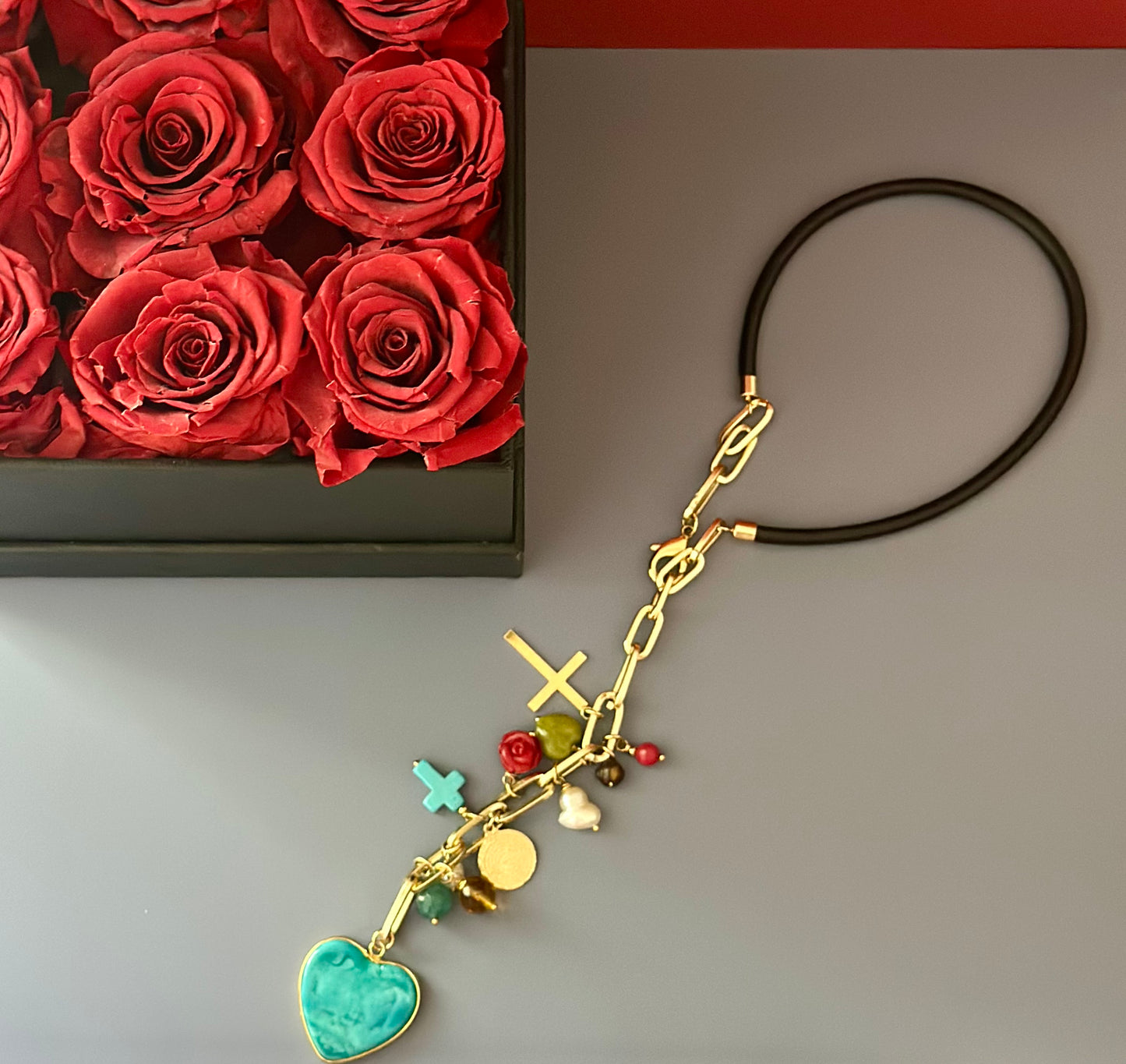 A Collar de Cuero y Cadena/Dije Corazon