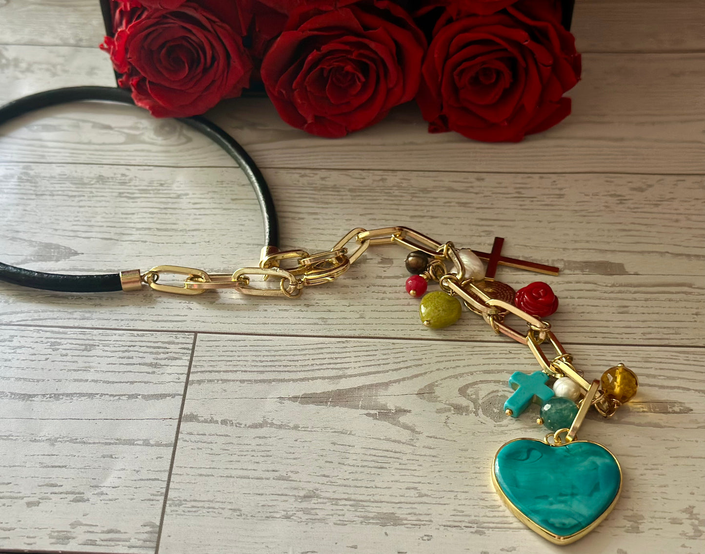 A Collar de Cuero y Cadena/Dije Corazon