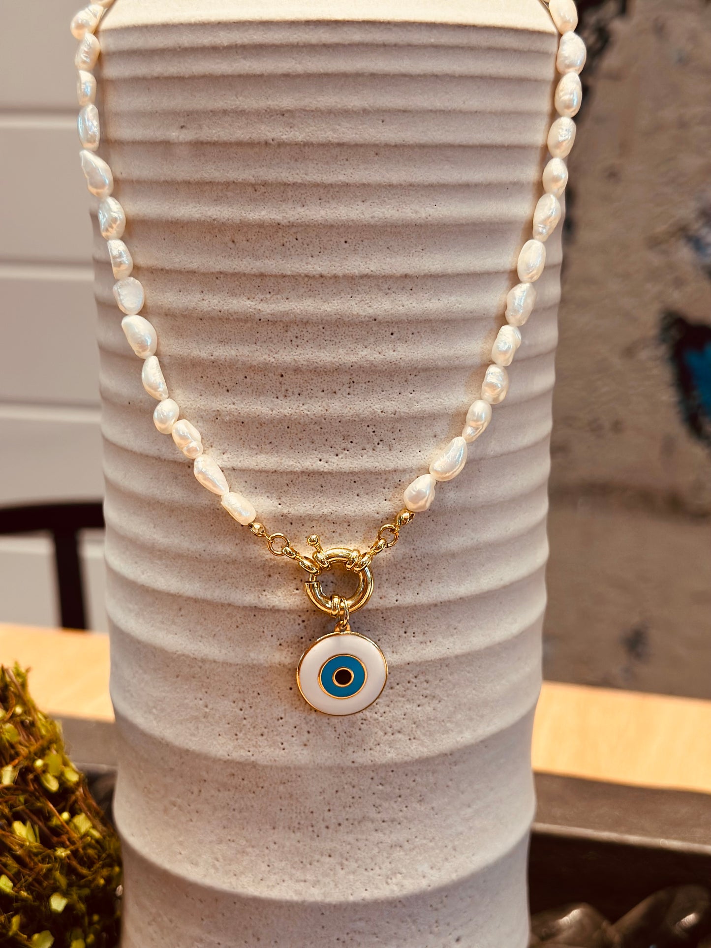A Collar de Perlas naturales con dije de Ojo Turco 🧿