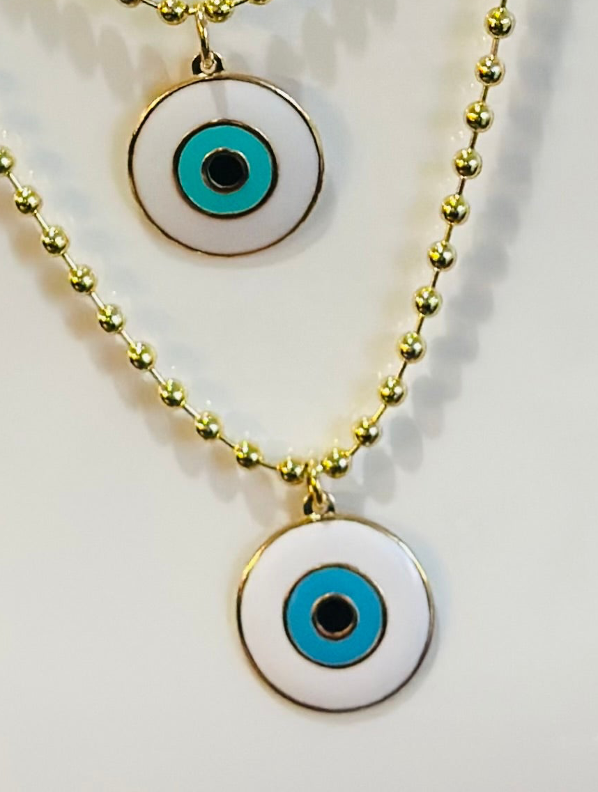 A Cadenas estilo militar con baño de oro 18k