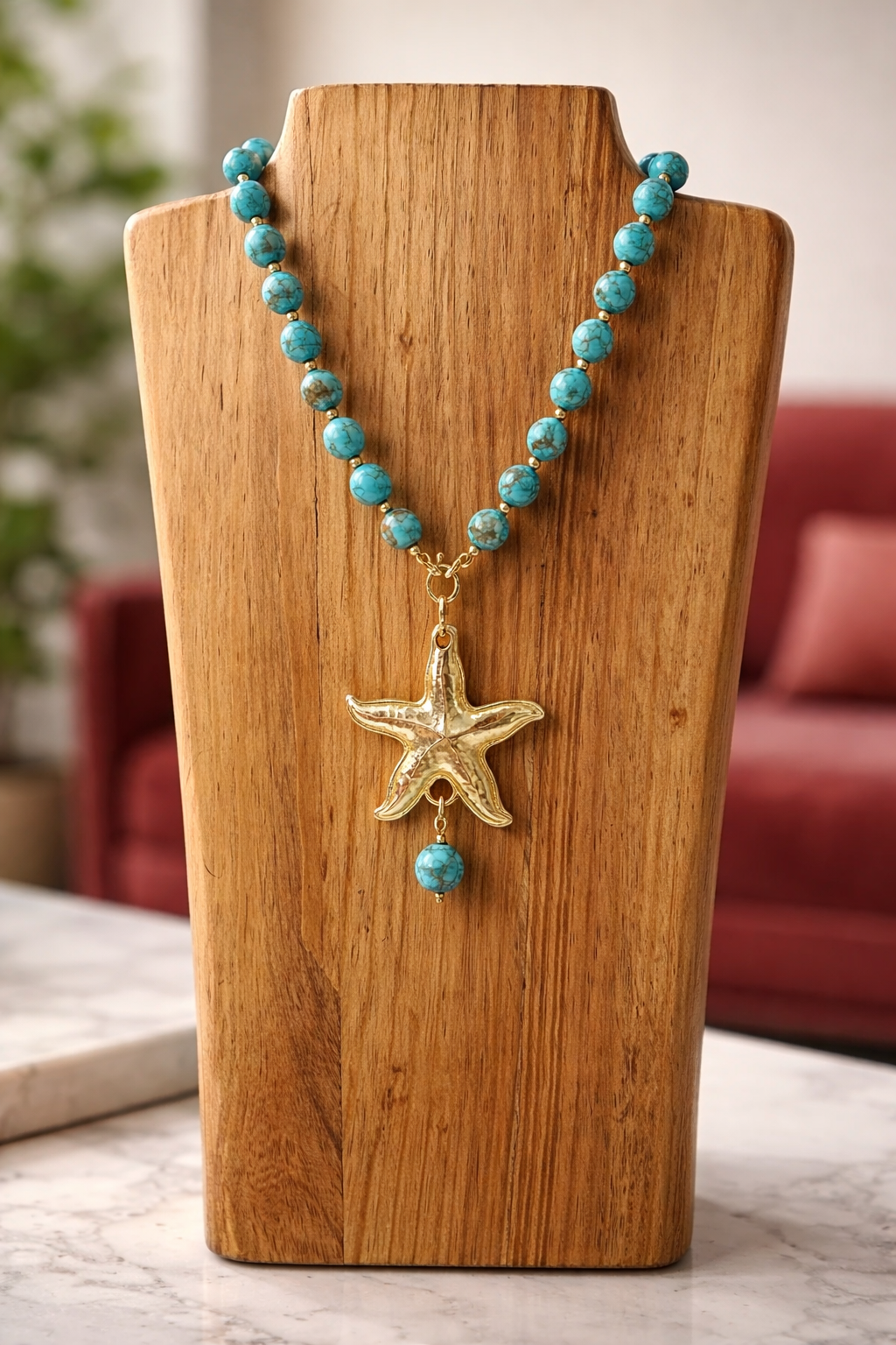 A Collar de piedras Turquesa y dije de Estrella con baño de oro 18k