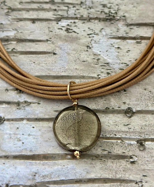 A- Collar hilos nude y murano