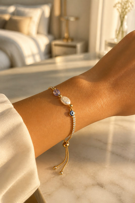 Pulseras en cadenas con dijes de Perlas y piedras